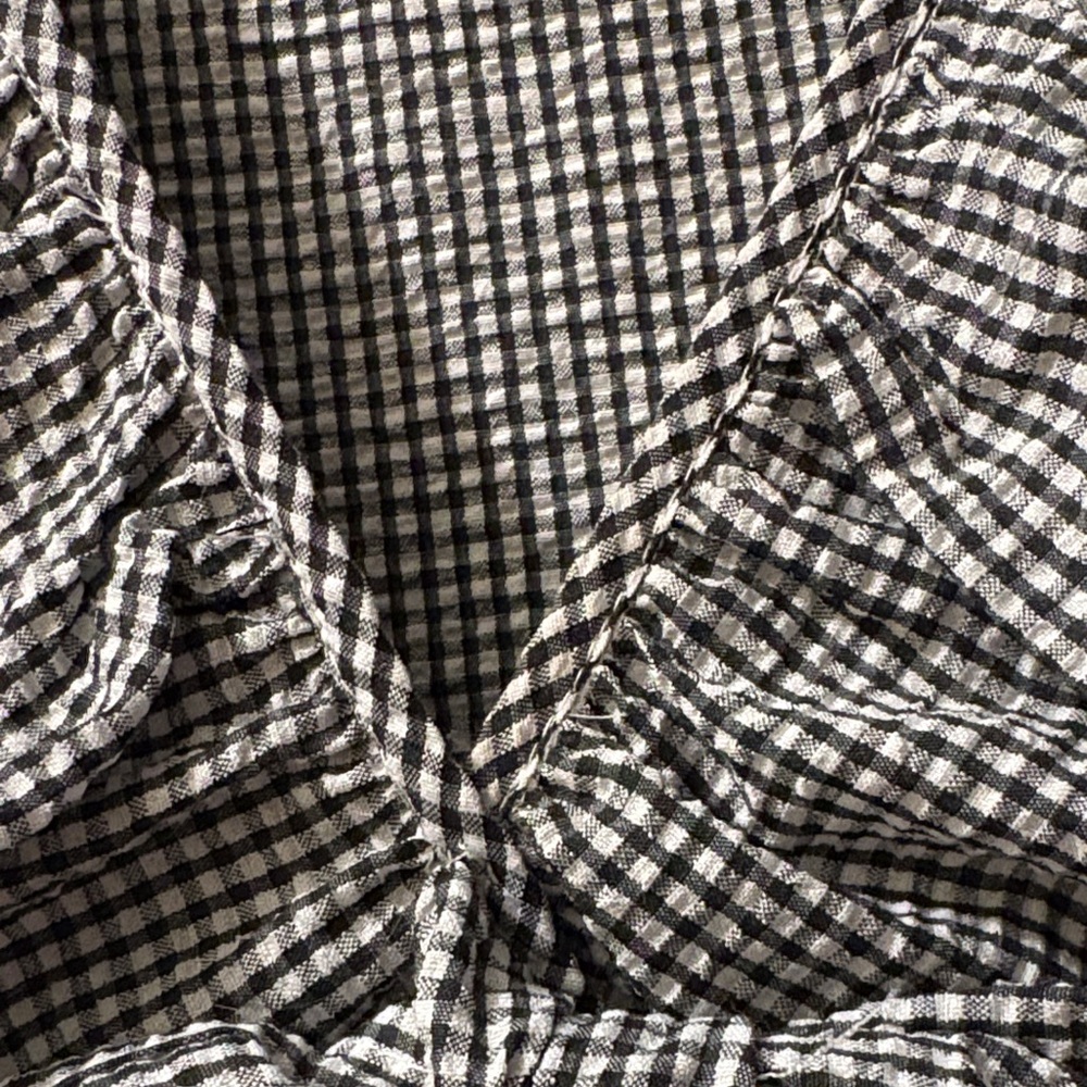Gingham Ruffle Tie-Front Sleeveless Top - Black & White size small - Picture 7 of 9